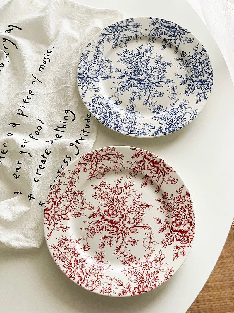 Blue floral ceramic dinner plate – French vintage 20cm tableware